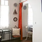 Bright 30 M Fully Renovated In Paris 3Rd