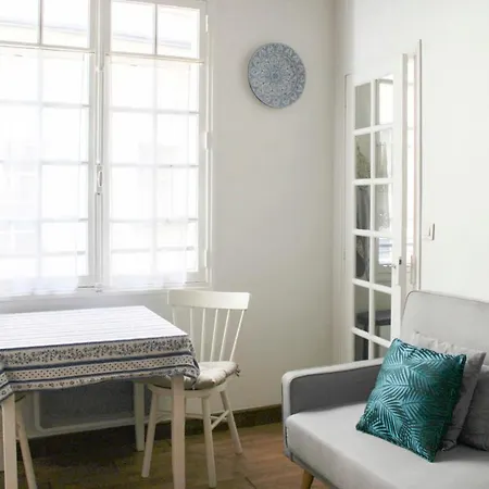 Appartamento Bright 30 M Fully Renovated In 3rd Parigi