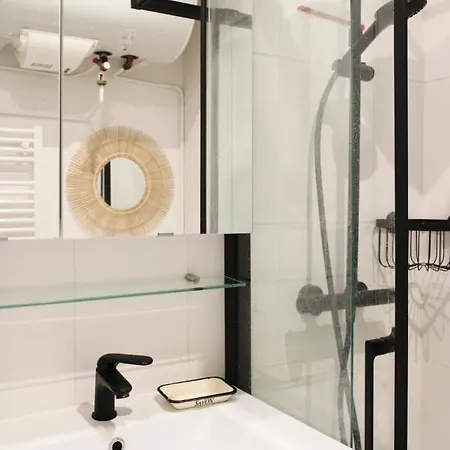 Bright 30 M Fully Renovated In 3rd Appartamento